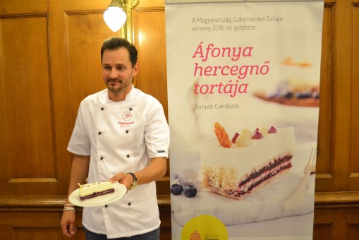   - Magyarország Cukormentes Tortája 