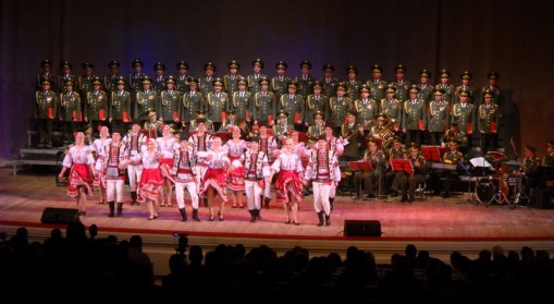 Alexandrov Együttes 2012 Budapest - Kép forrása: Wikipédia - szerzője Loraine  - Alexandrov Együttes koncertje