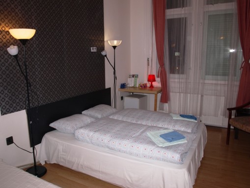   - Európa Centerpoint Guesthouse Budapest