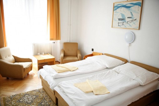   - Bara Guest House Budapest