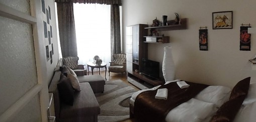   - Cintia Apartman​ Budapest